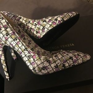 BOTTEGA VENETA HIGH HEEL PUMP,  BNIB, 36C